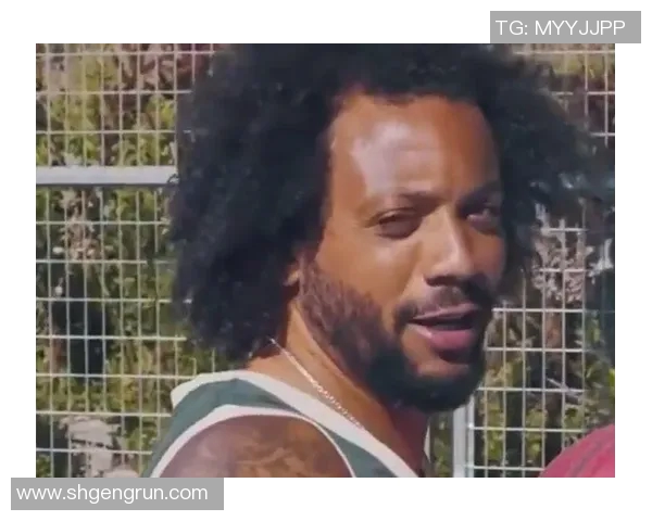 足球球星与篮球球星谁更帅？从外貌到气质的全面对比分析